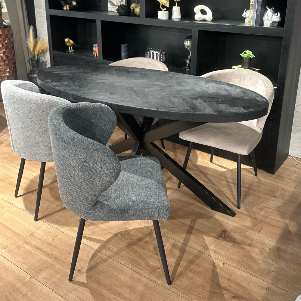 zwarte visgraat eettafel