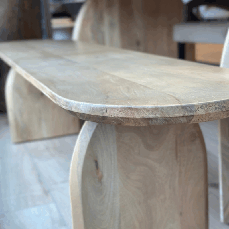 gratis eetbank bij Kiyomie eettafel